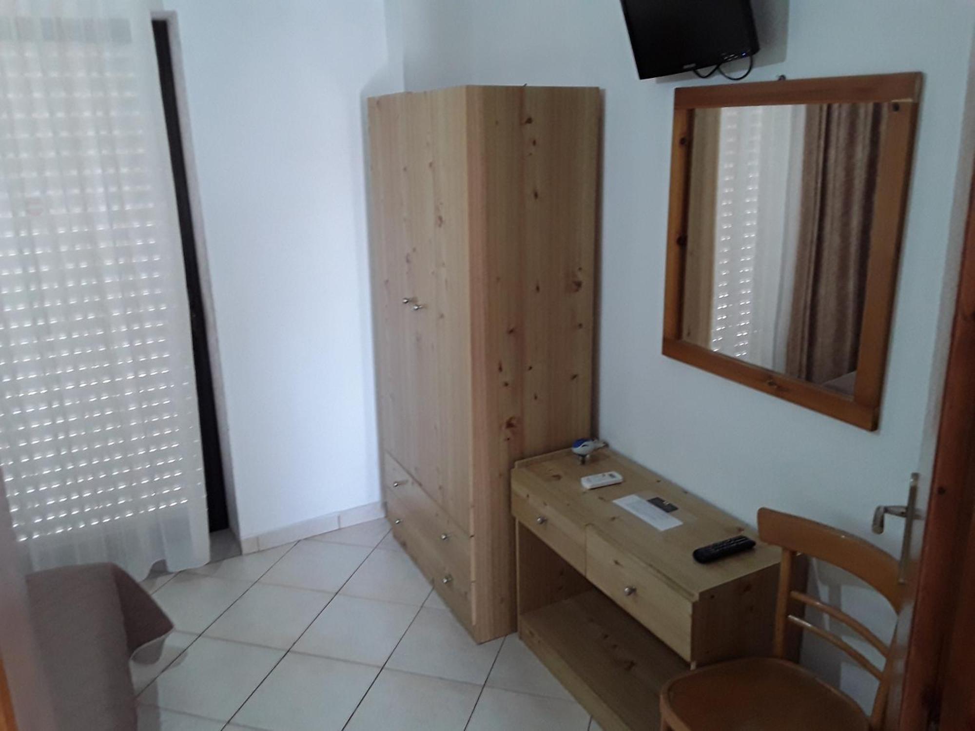Hause Zorbas Aparthotel Паралия Дионисиу Стая снимка